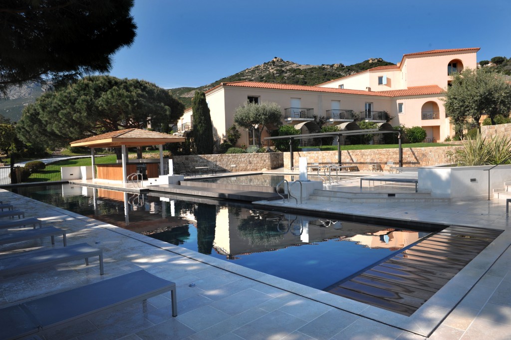 Tapis_Rouge_La_Villa_Calvi_Corse_France_7-1024x681.jpg